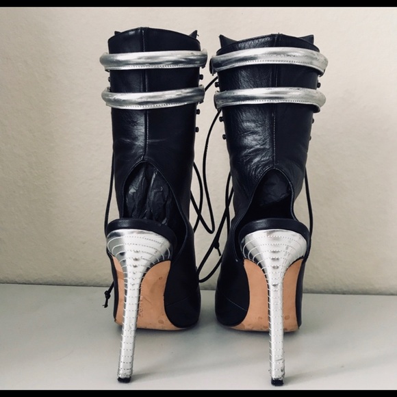 Manolo Blahnik | Leather |  Lace Up Booties | RARE - Picture 11 of 14